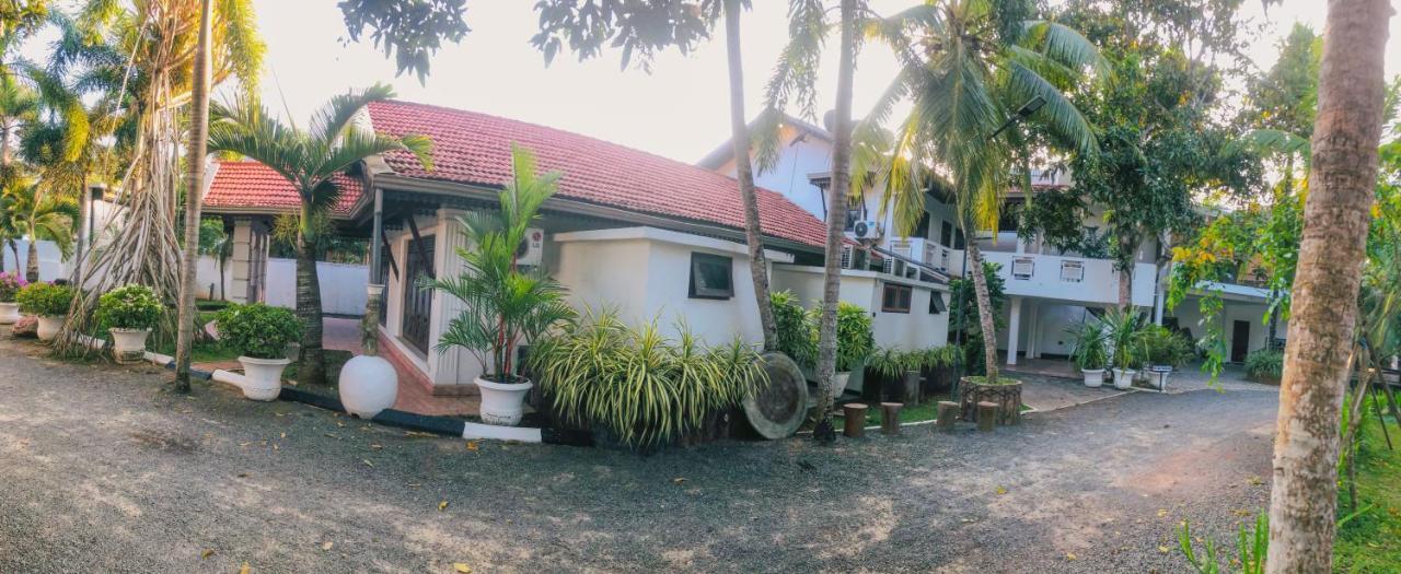 Tamarind Moon Hostel ดิคเวลลา ภายนอก รูปภาพ