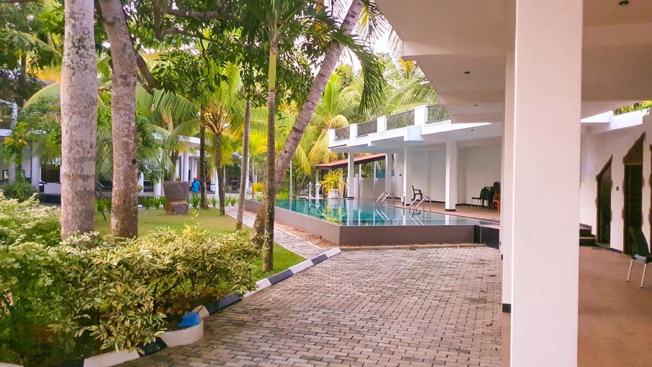 Tamarind Moon Hostel ดิคเวลลา ภายนอก รูปภาพ