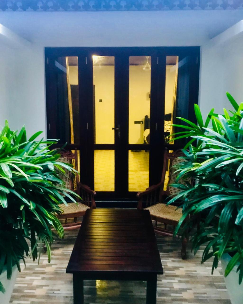 Tamarind Moon Hostel ดิคเวลลา ภายนอก รูปภาพ